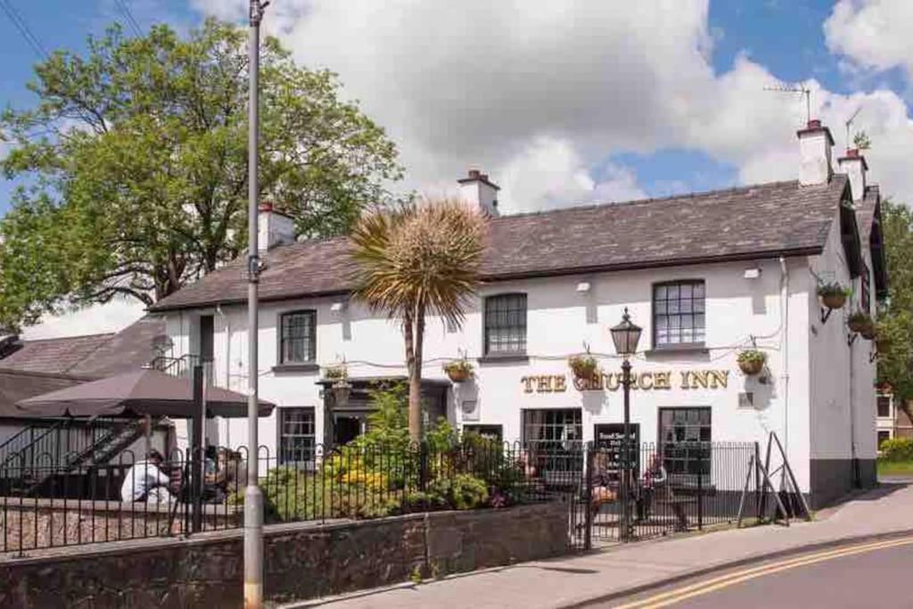 Spacious 2 Bed Apartment, Close To Village Shops Cardiff Extérieur photo